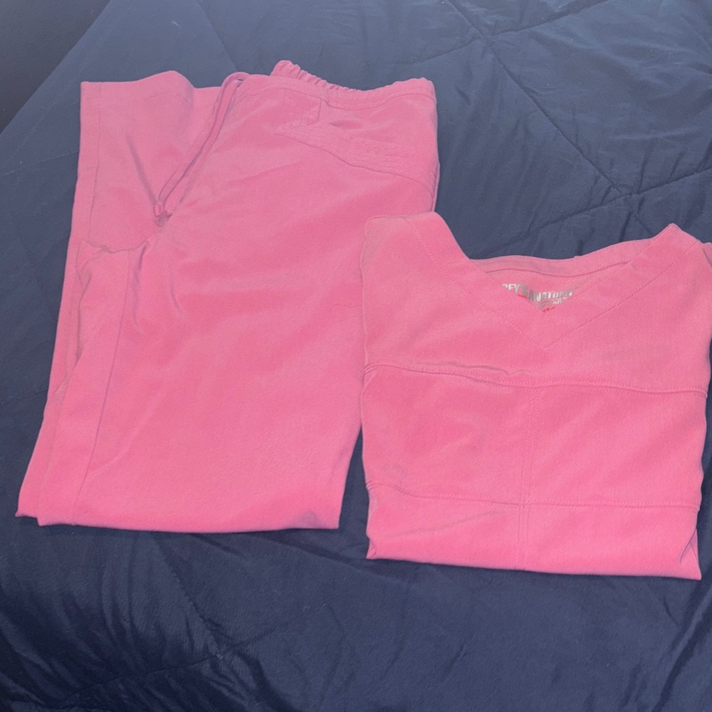 Grey's Anatomy Women's Pink Scrub Set